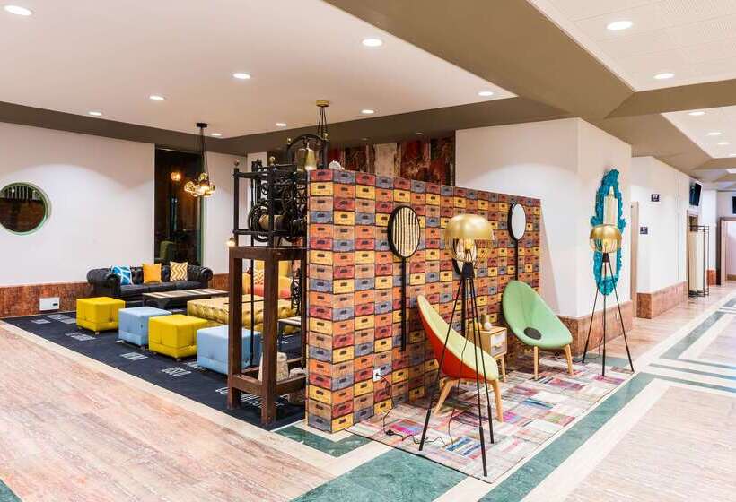 هتل Guadalajara & Conference Center Affiliated by Melia