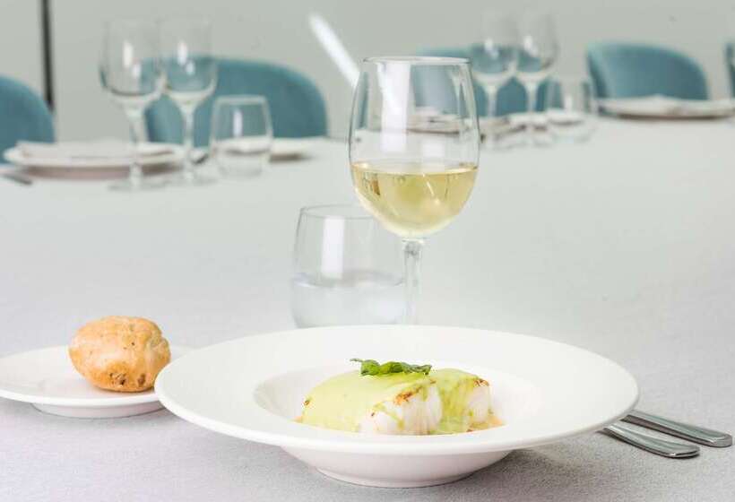 فندق Guadalajara & Conference Center Affiliated by Melia