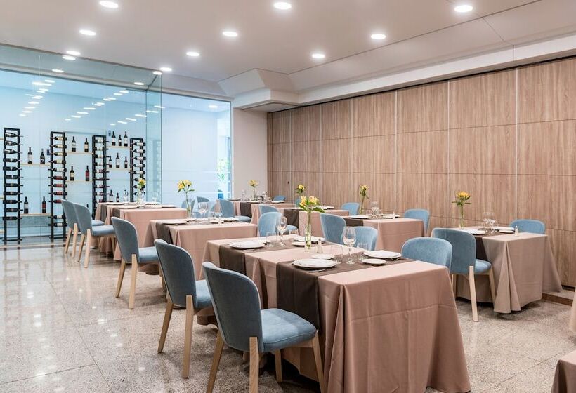 فندق Guadalajara & Conference Center Affiliated by Melia