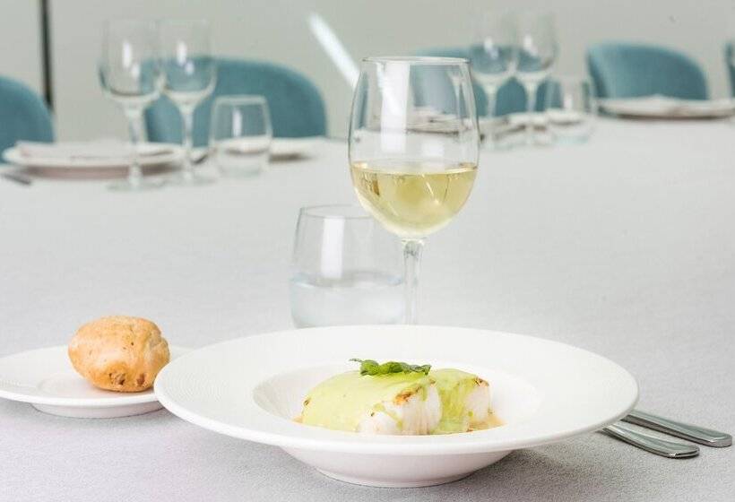 فندق Guadalajara & Conference Center Affiliated by Melia