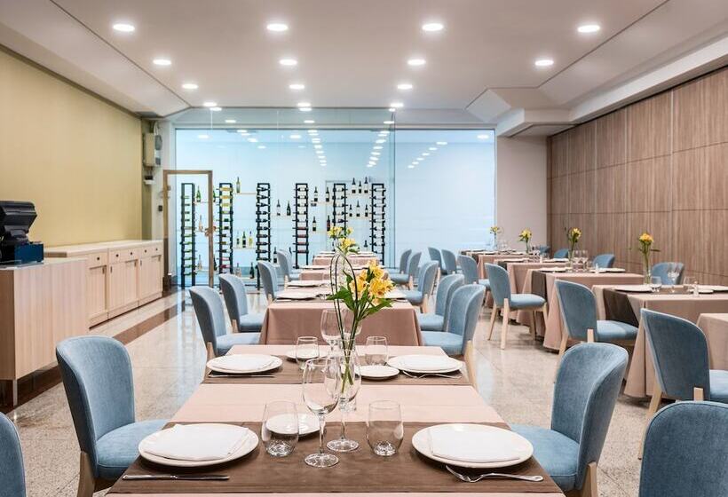 فندق Guadalajara & Conference Center Affiliated by Melia