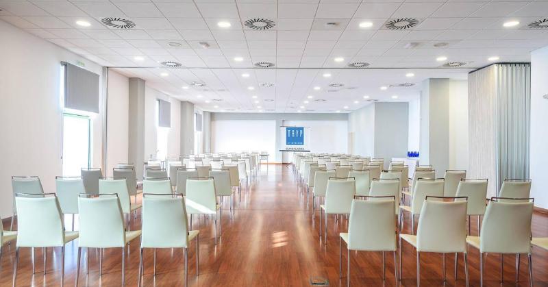 فندق Guadalajara & Conference Center Affiliated by Melia