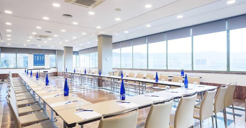 فندق Guadalajara & Conference Center Affiliated by Melia