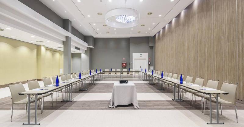 فندق Guadalajara & Conference Center Affiliated by Melia