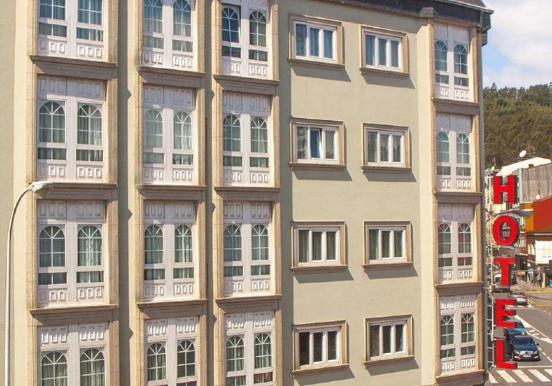 Hospedium Hotel La Marina Costa Da Morte