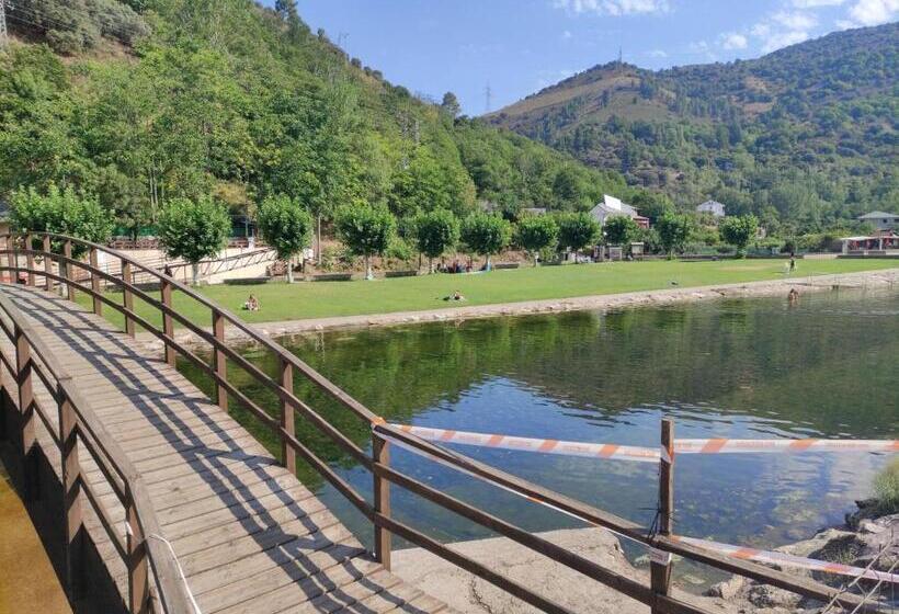 בית מלון כפרי Hostal Cruce