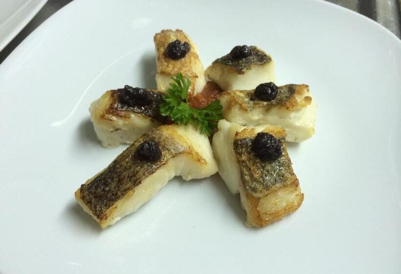 ホテル Hostal Delgado