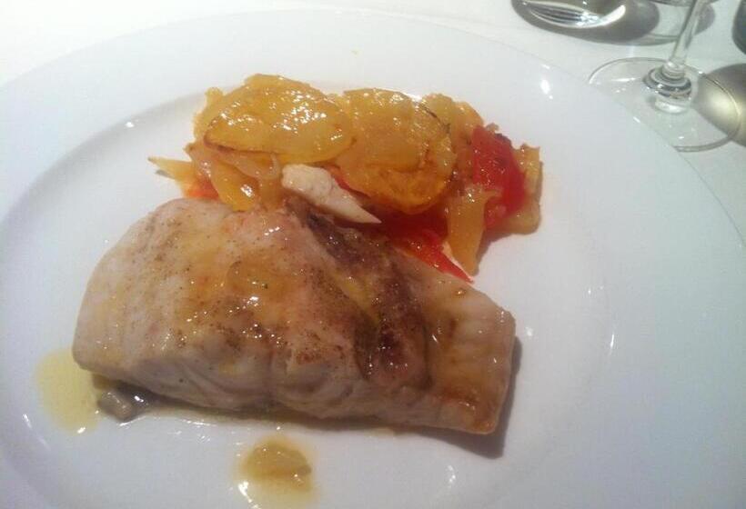 ホテル Hostal Delgado