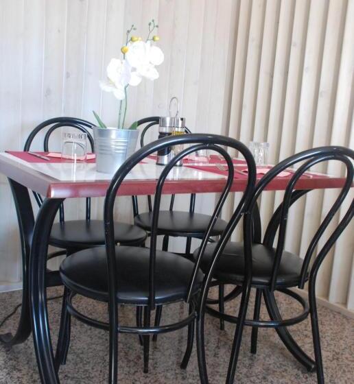 ホテル Hostal Delgado