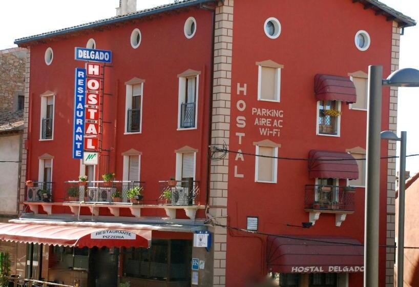 ホテル Hostal Delgado