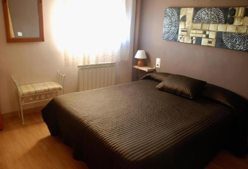 ホテル Hostal Delgado