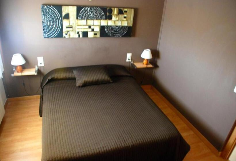 ホテル Hostal Delgado