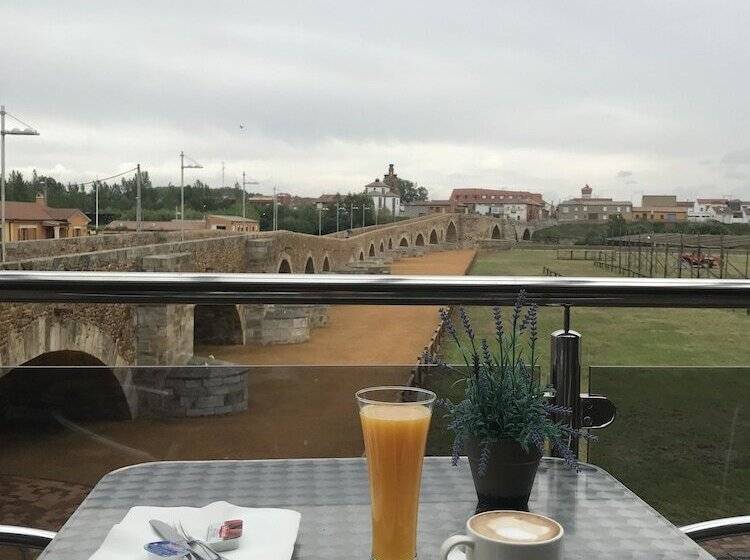 酒店 Hostal Don Suero De Quiñones