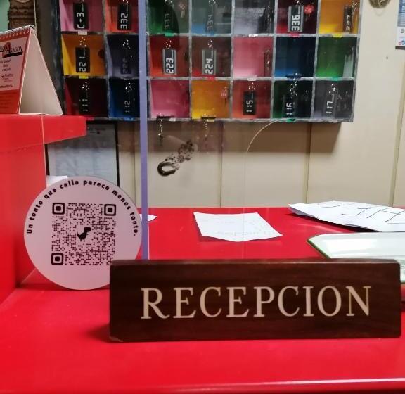 호텔 Hostal Palafox