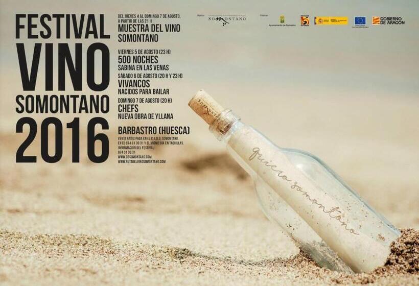 호텔 Hostal Pirineos