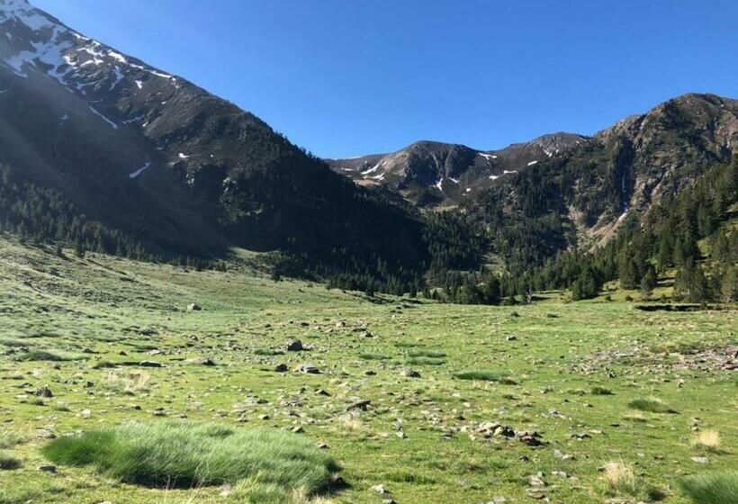 هتل Hostal Pirineos Meliz