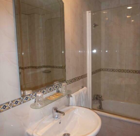 فندق Hostal Restaurante Asador Pañart