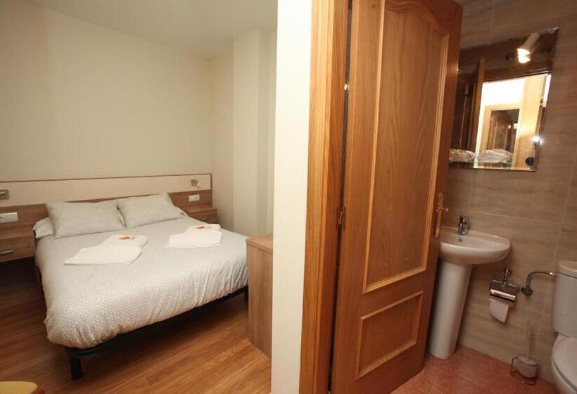 호텔 Hostal Restaurante Central