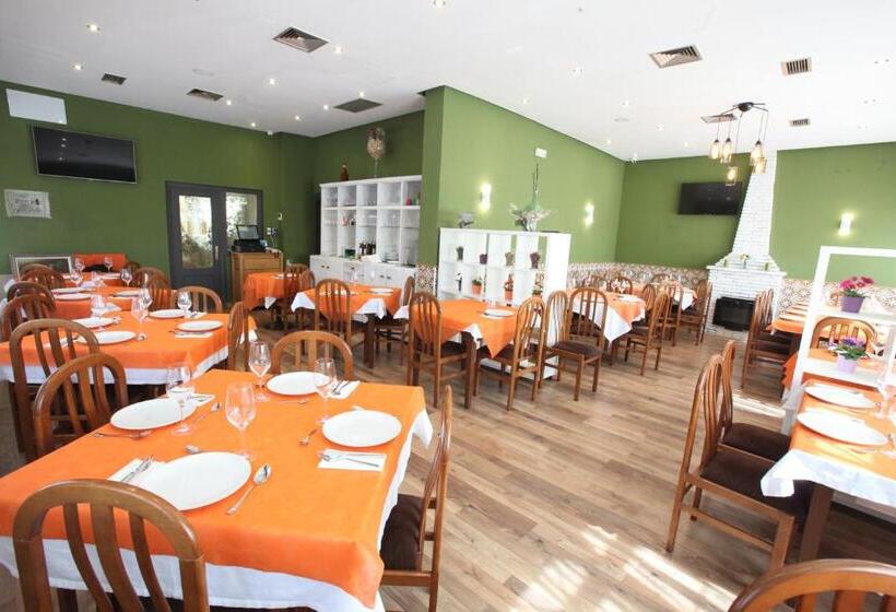 호텔 Hostal Restaurante Central