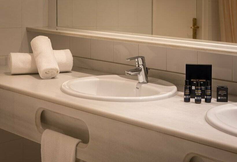 Отель htop Caleta Palace