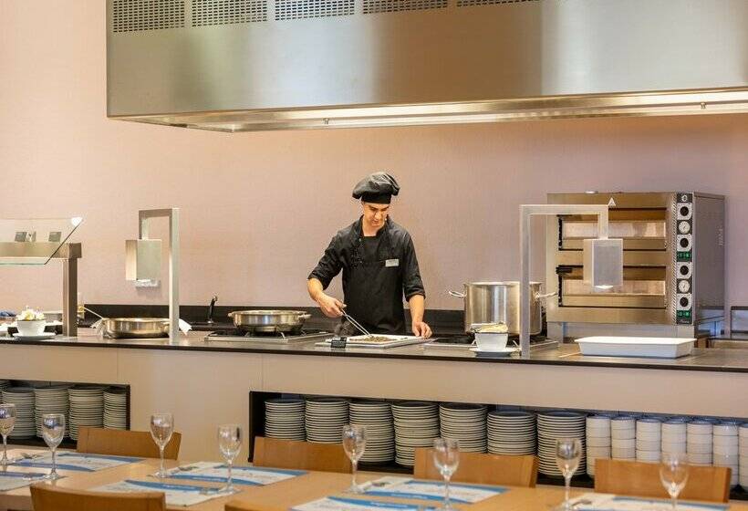 Отель htop Caleta Palace