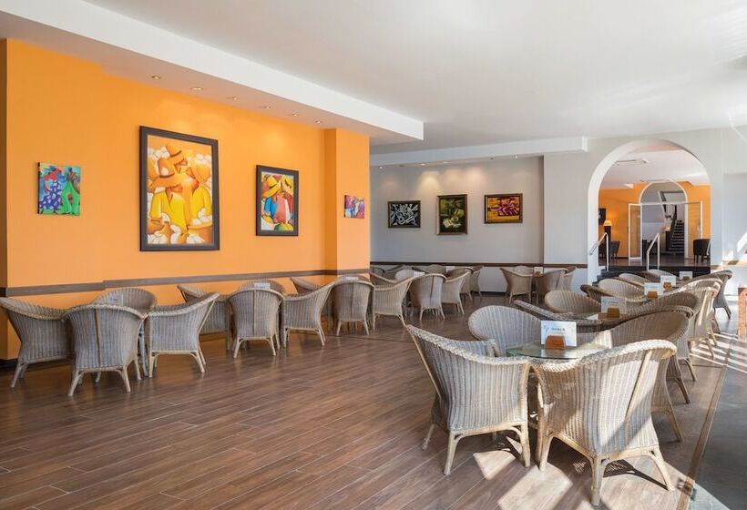 Отель htop Caleta Palace