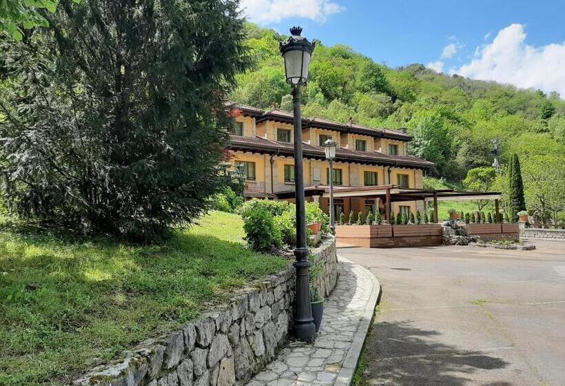 Logis Hotel Restaurante La Casa De Juansabeli