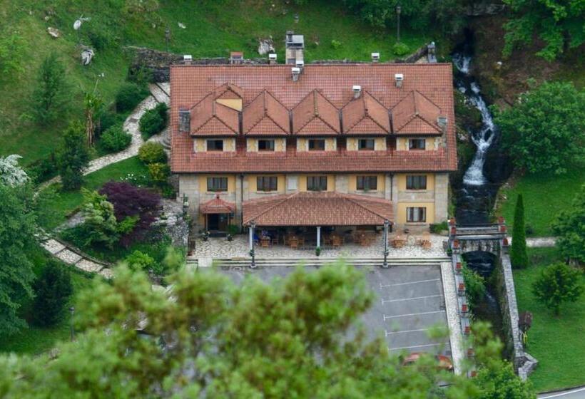 Logis Hotel Restaurante La Casa De Juansabeli