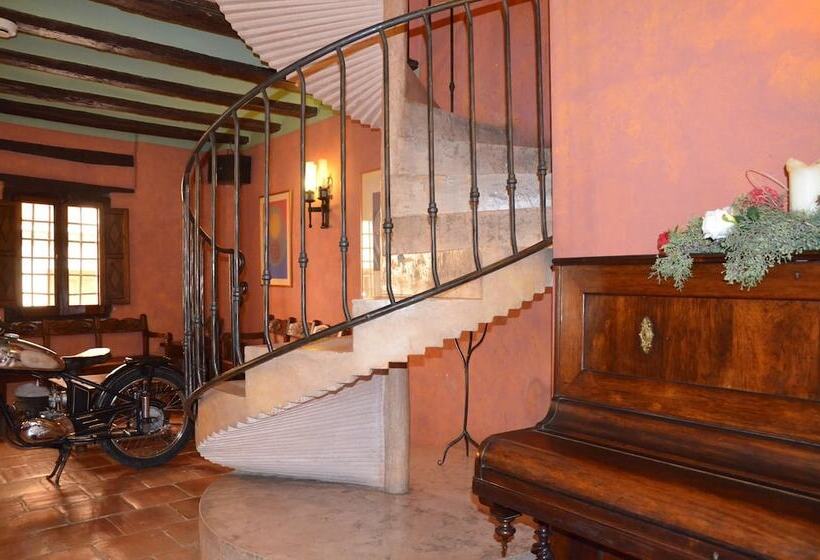 בית מלון כפרי Los Leones   Adults Only