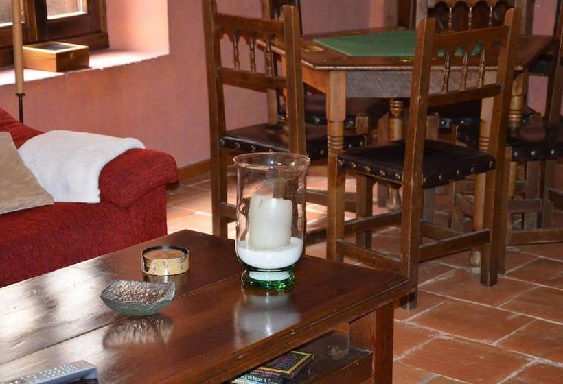 בית מלון כפרי Los Leones   Adults Only