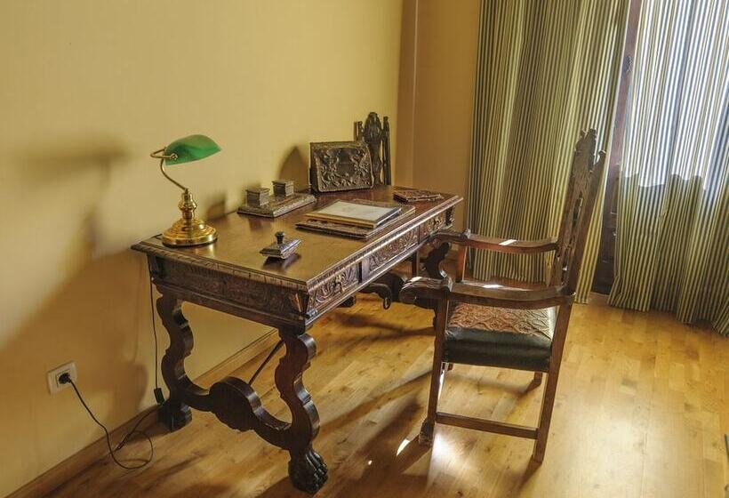 בית מלון כפרי Los Leones   Adults Only