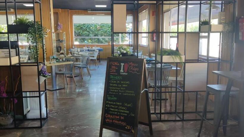 Отель Los Rosales