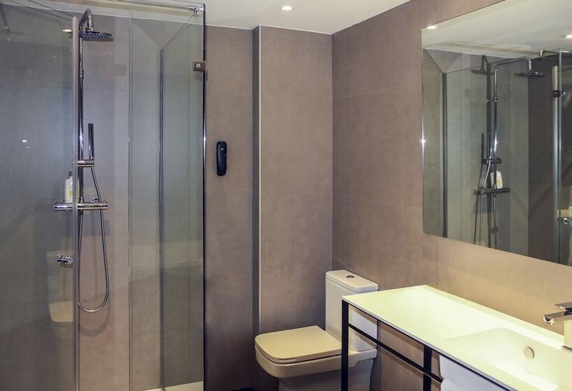 هتل Mercure Madrid Centro