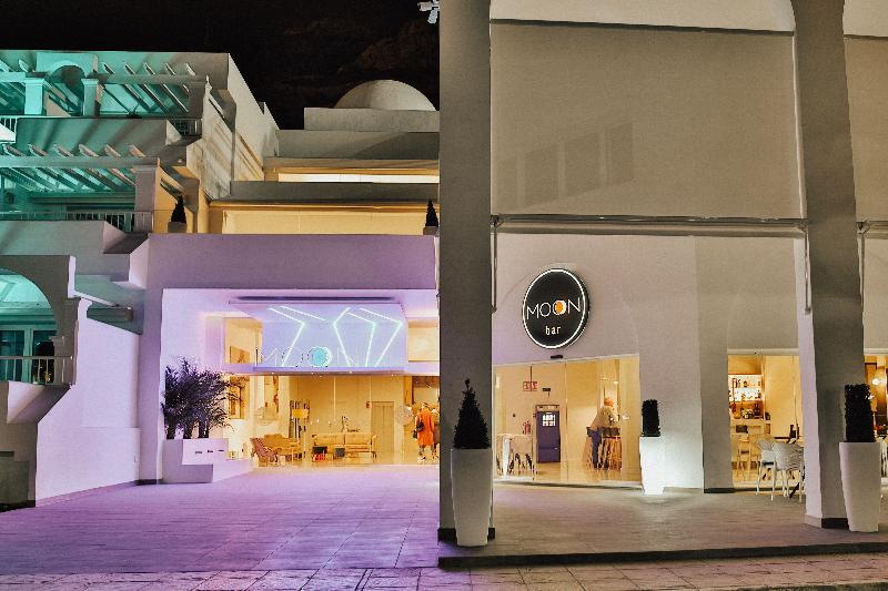 Moon Hotel & Spa