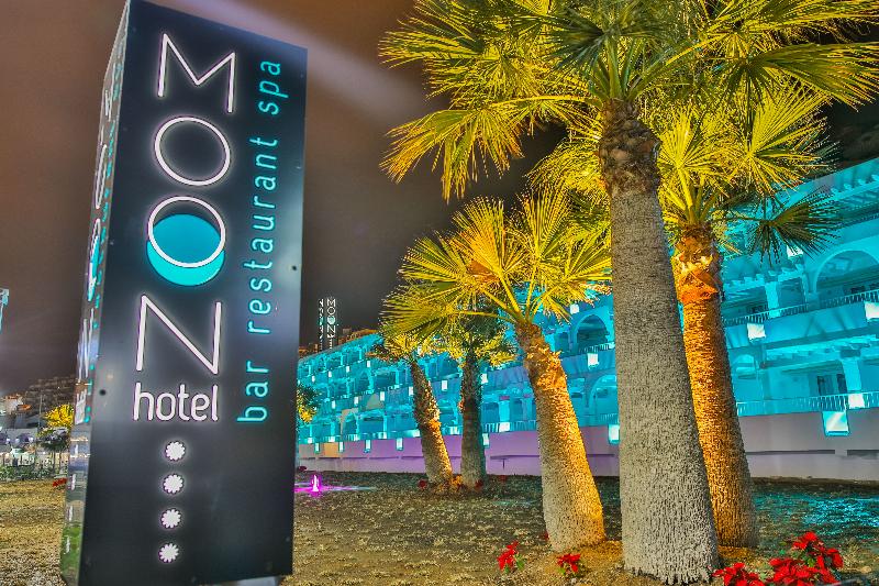 Moon Hotel & Spa