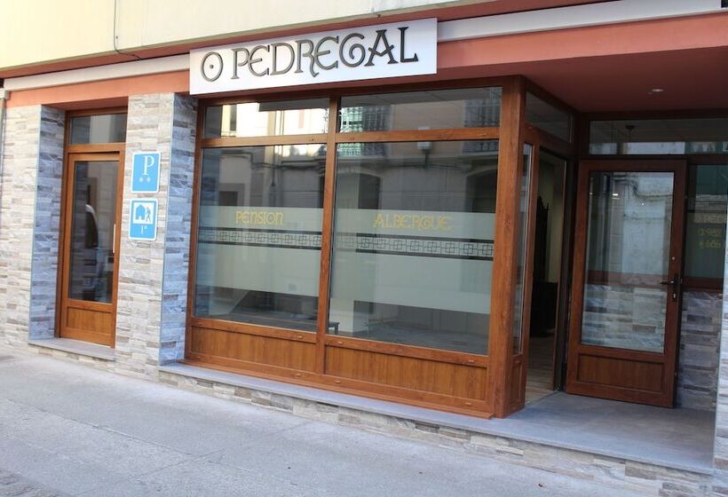 فندق Pensión Albergue O Pedregal