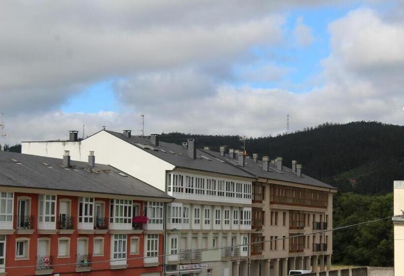 فندق Pensión Albergue O Pedregal