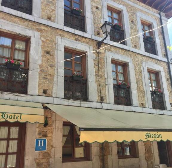 בית מלון כפרי Piloñés