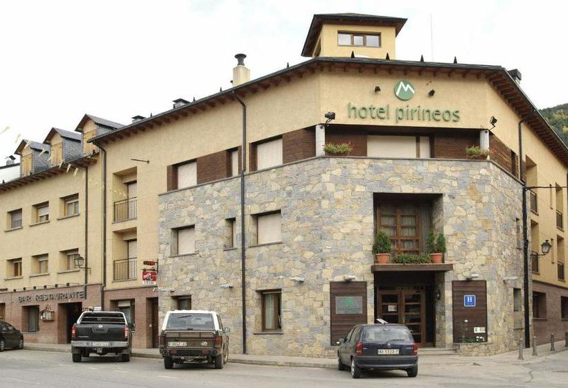 בית מלון כפרי Pirineos