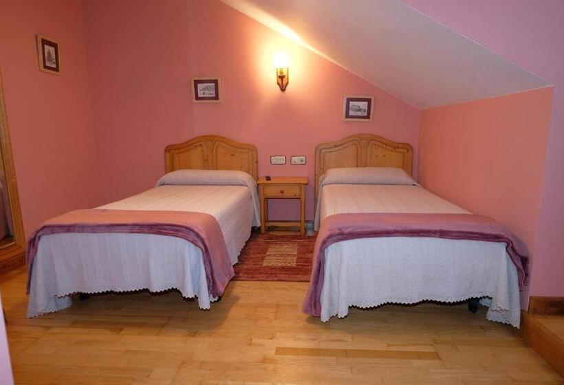 فندق Restaurante Casa Manolo