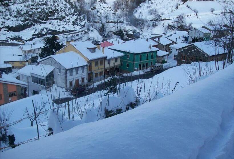 فندق Restaurante Casa Manolo