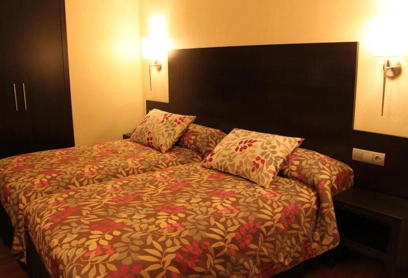 ホテル Restaurante La Peseta