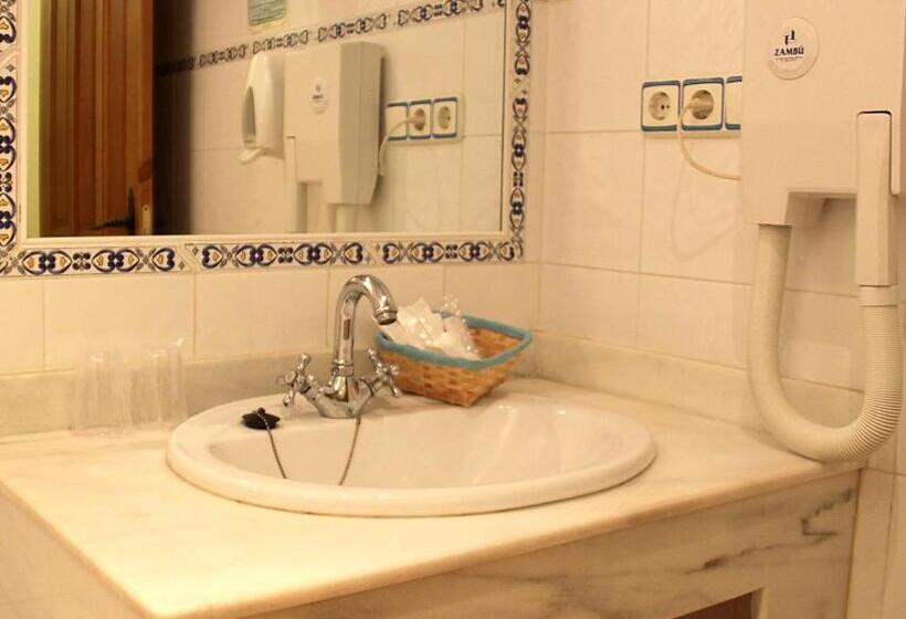 ホテル Riopar Spa