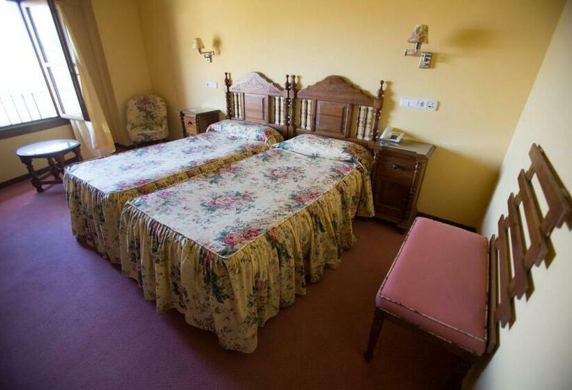 田舎風ホテル Puerta De La Villa