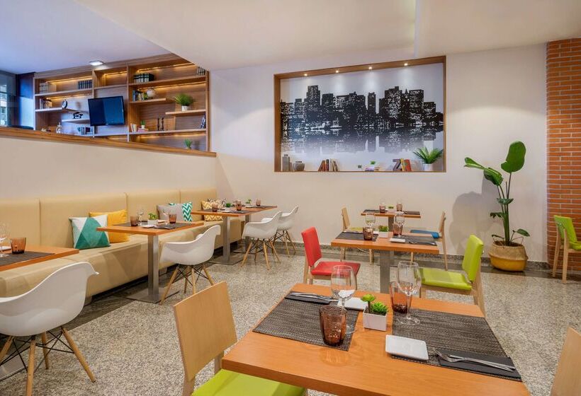 ホテル Santiago Plaza Affiliated By Meliá