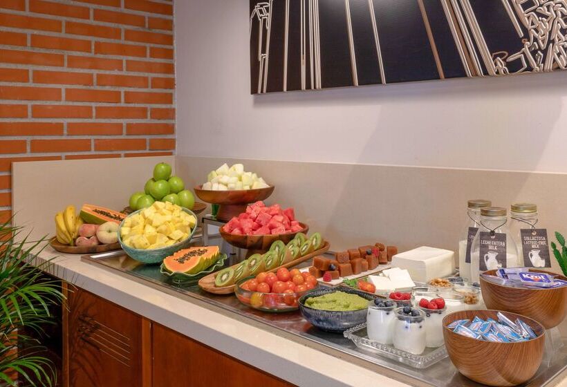 ホテル Santiago Plaza Affiliated By Meliá