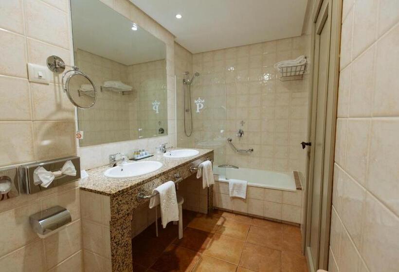 Parador De Cangas De Onis