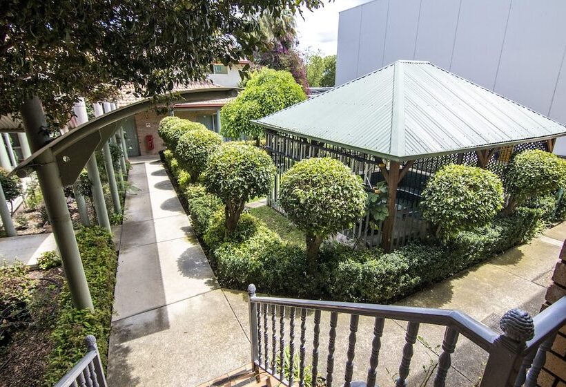 Albury Georgian Motel & Suites