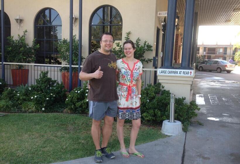 Albury Paddlesteamer Motel