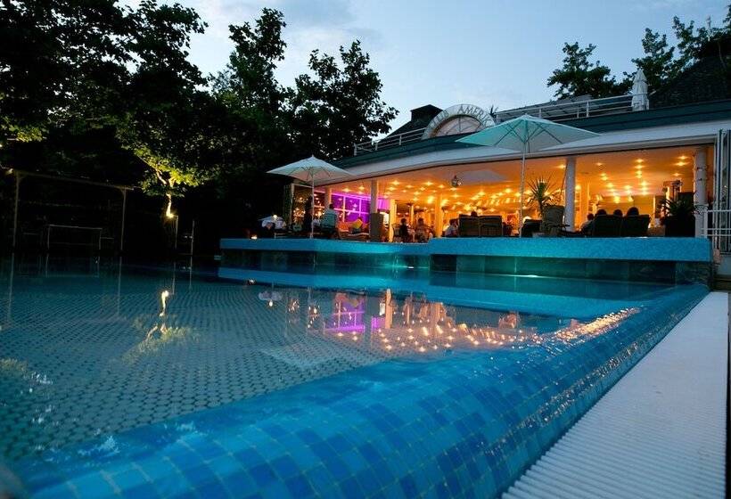 Amerika Holzer Hotel & Resort